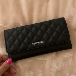 Nine West wallet